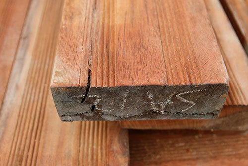 Tại sao cần nắm rõ cách bảo quản gỗ không bị nứt?