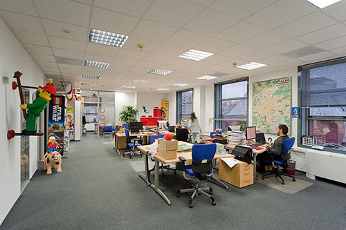 Thiết kế nội thất văn phòng hiện đại gắn liền với hình ảnh doanh nghiệp